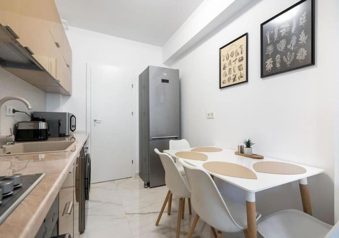 Bonita - Chic Urban Retreat With Private Balcony Apartment Bucureşti Exterior foto