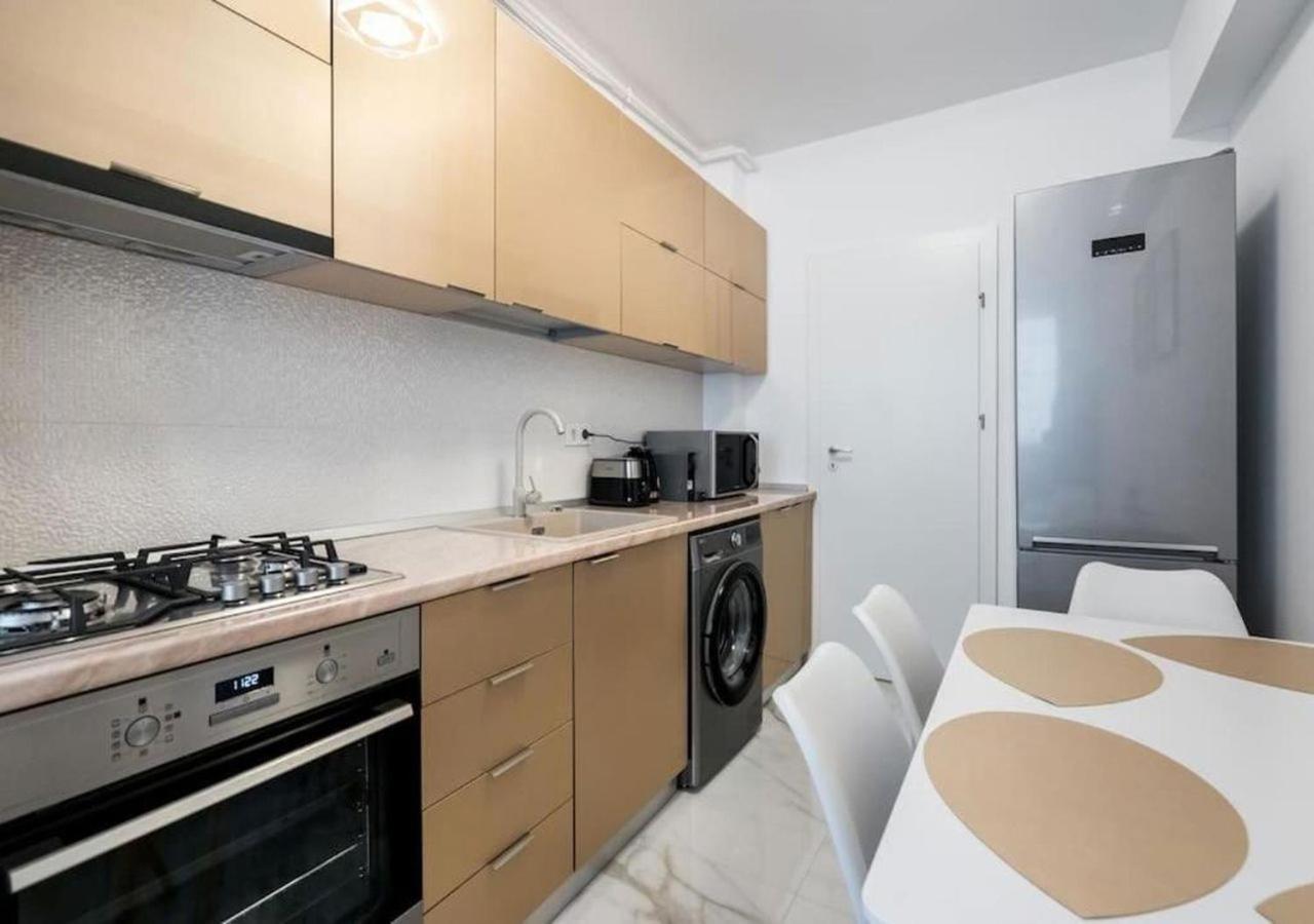 Bonita - Chic Urban Retreat With Private Balcony Apartment Bucureşti Exterior foto