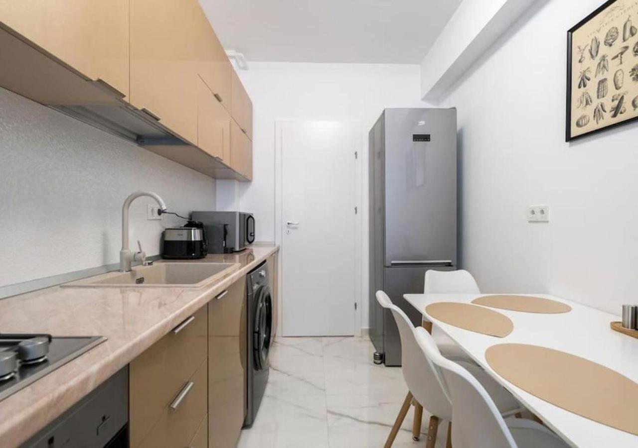 Bonita - Chic Urban Retreat With Private Balcony Apartment Bucureşti Exterior foto